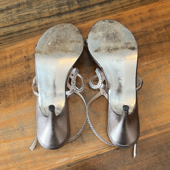 E! Live From The Red Carpet - Kelli Heels - Picture 6 of 9